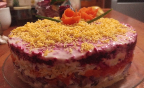 Шуба, которую съедают мгновенно: я заменила сельдь, и салат стал хитом праздника Шуба, которую съедают мгновенно: я заменила сельдь, и салат стал хитом праздника