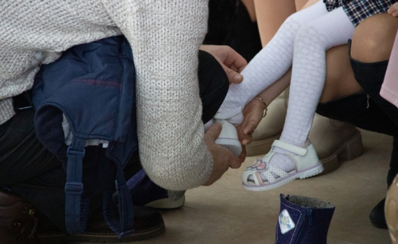 Учёные предупредили: чрезмерная помощь с внуками опасна для психики пожилых — если больше двух часов Учёные предупредили: чрезмерная помощь с внуками опасна для психики пожилых — если больше двух часов