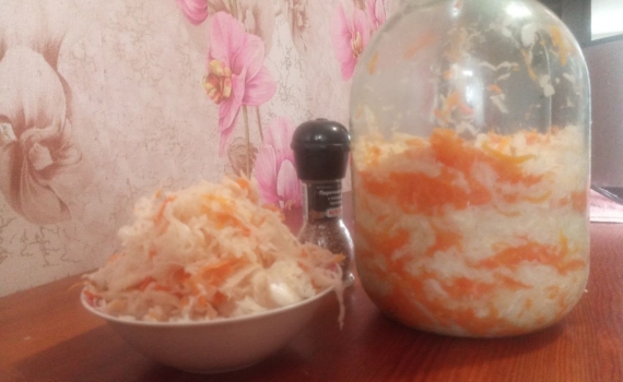 Добавьте квашеную капусту — и обычные голубцы станут в разы вкуснее: ленивее не бывает Добавьте квашеную капусту — и обычные голубцы станут в разы вкуснее: ленивее не бывает