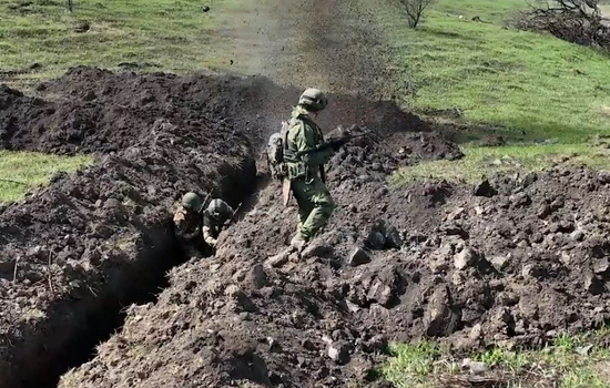 Котел сжимается, связь исчезает: российские военные методично перемалывают ВСУ на всех фронтах Котел сжимается, связь исчезает: российские военные методично перемалывают ВСУ на всех фронтах